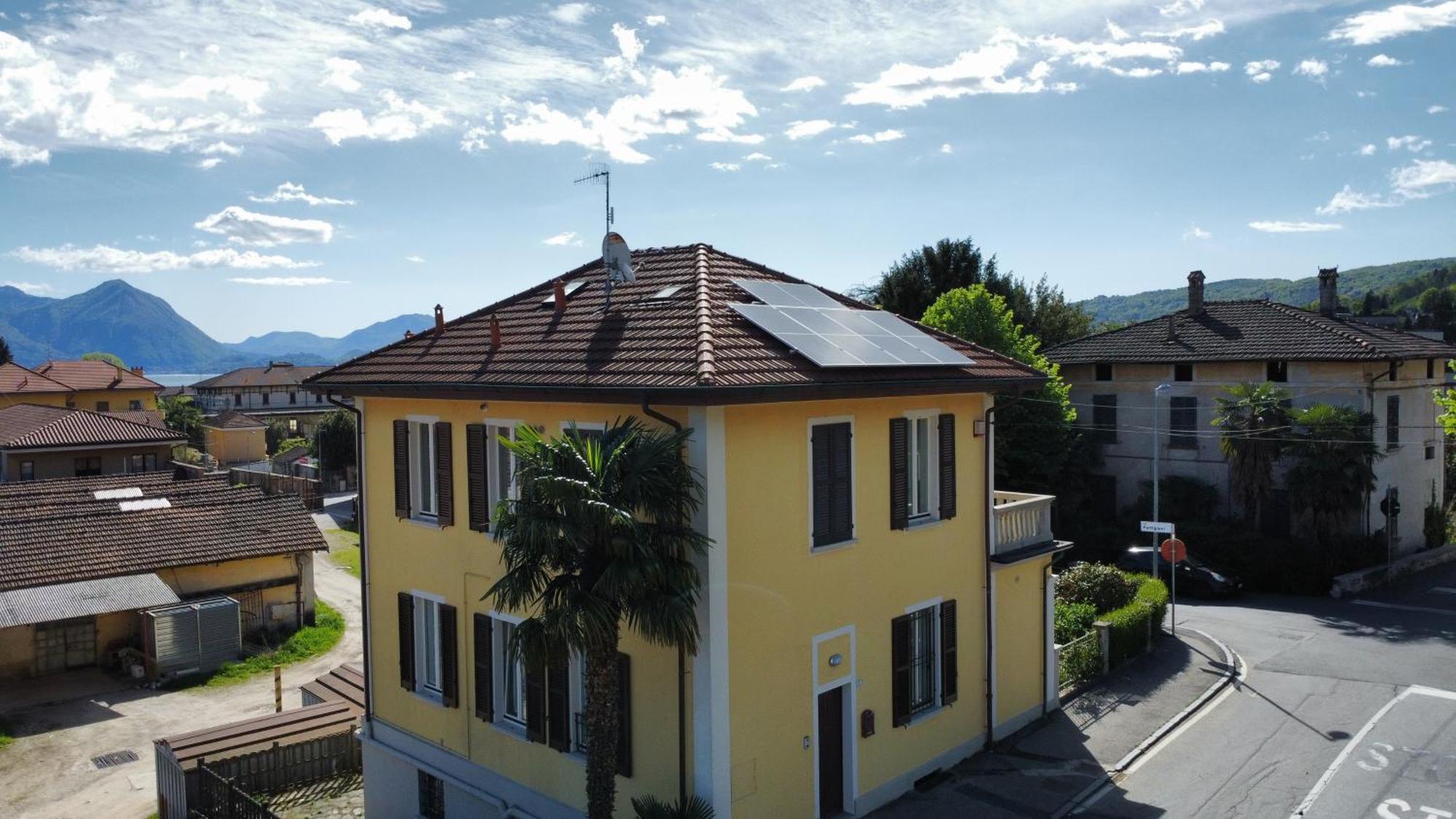La Casa Gialla Baveno Esterno foto